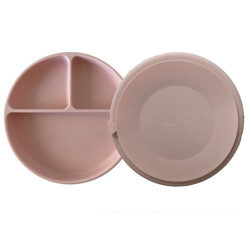 Prato de silicone com duas divisorias na vertical e uma divisoria na horizontal na cor rosa bebê.